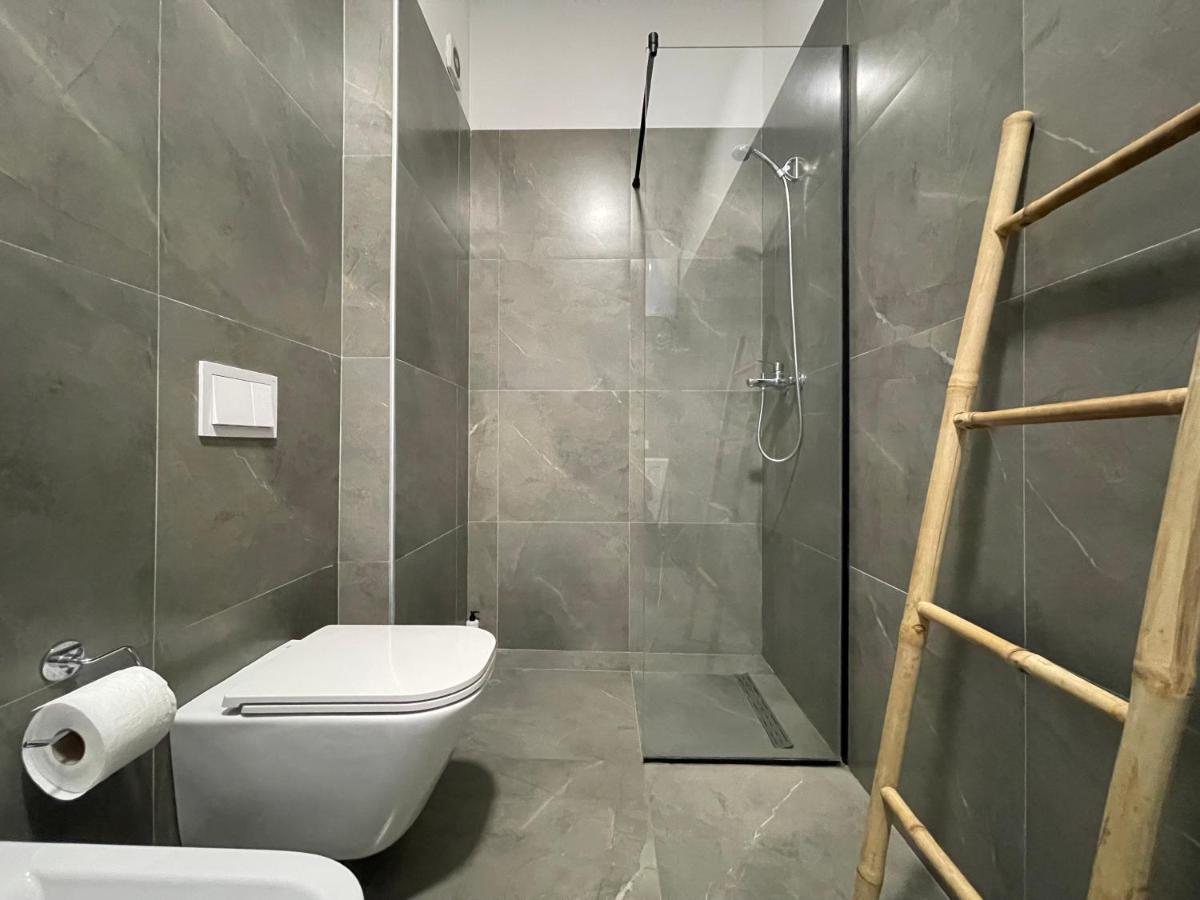 Square 21 Apartments ティラナ エクステリア 写真